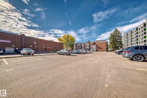 #206 7220 144 Av Nw, Edmonton, AB - Outdoor