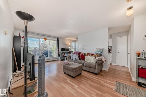 #206 7220 144 Av Nw, Edmonton, AB - Indoor Photo Showing Living Room