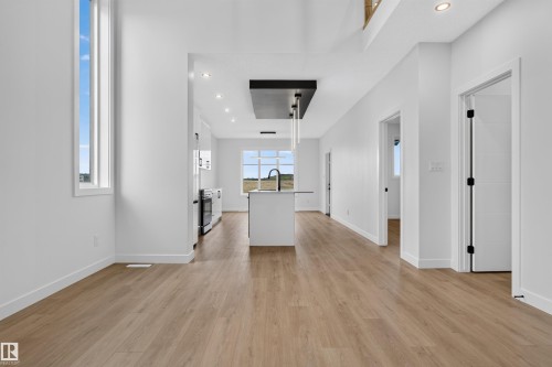 1911 48 St Sw, Edmonton, AB - Indoor Photo Showing Other Room