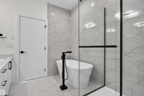1911 48 St Sw, Edmonton, AB - Indoor Photo Showing Bathroom