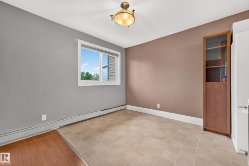 #7 13450 Fort Rd Nw, Edmonton, AB - Indoor Photo Showing Other Room