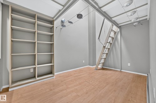 #7 13450 Fort Rd Nw, Edmonton, AB - Indoor Photo Showing Other Room