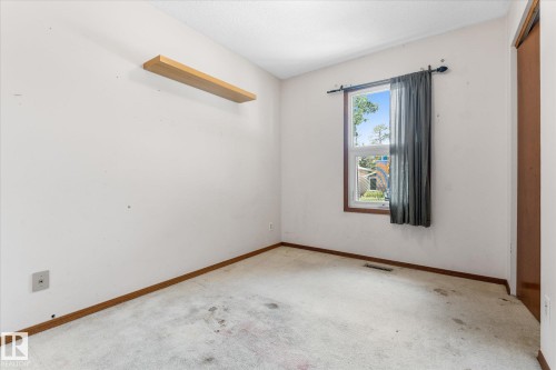 42 Mcnabb Crescent, Stony Plain, AB - Indoor Photo Showing Other Room