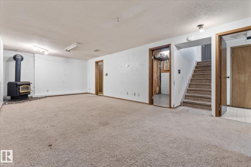 42 Mcnabb Crescent, Stony Plain, AB - Indoor Photo Showing Other Room