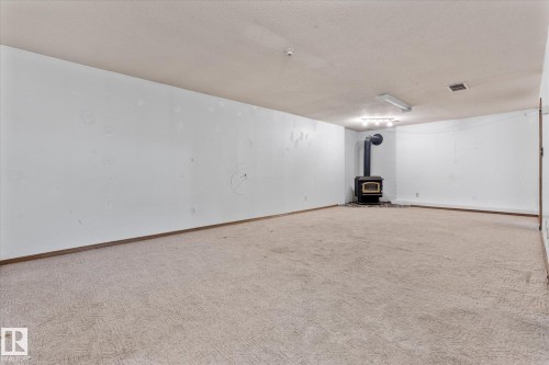 42 Mcnabb Crescent, Stony Plain, AB - Indoor Photo Showing Other Room