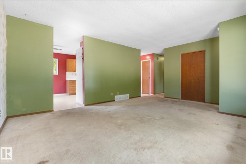 42 Mcnabb Crescent, Stony Plain, AB - Indoor Photo Showing Other Room