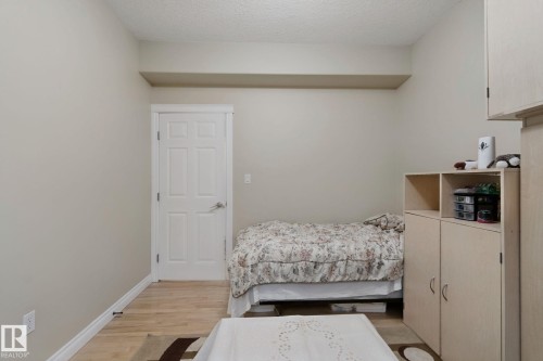 10416 69 Avenue Nw, Edmonton, AB - Indoor Photo Showing Bedroom
