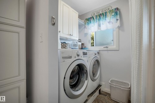 5002 57 Avenue, Leduc, AB - Indoor Photo Showing Laundry Room