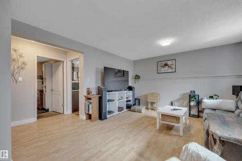 5002 57 Avenue, Leduc, AB - Indoor Photo Showing Other Room
