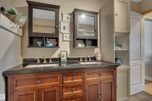 5002 57 Avenue, Leduc, AB - Indoor