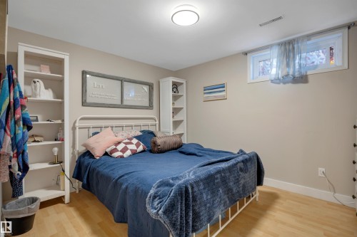 5002 57 Avenue, Leduc, AB - Indoor Photo Showing Bedroom