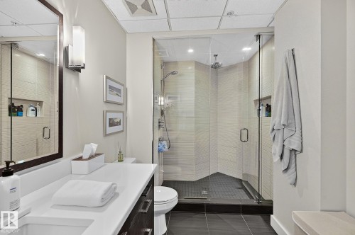 #1102 10319 111 St Nw, Edmonton, AB - Indoor Photo Showing Bathroom