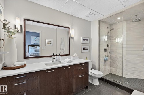 #1102 10319 111 St Nw, Edmonton, AB - Indoor Photo Showing Bathroom
