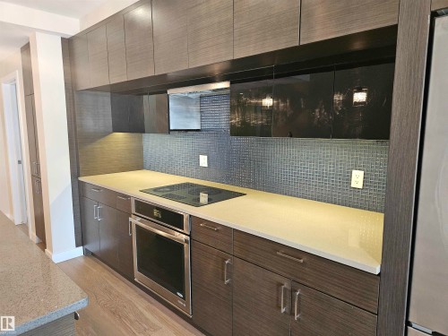 #207 11710 87 Av Nw, Edmonton, AB - Indoor Photo Showing Kitchen