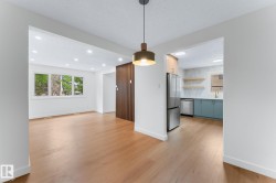 4 belmead gardens NW  Edmonton, AB T5T 1J1