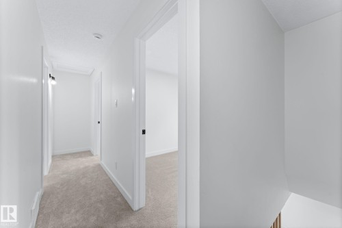 4 Belmead Gardens Nw, Edmonton, AB - Indoor Photo Showing Other Room