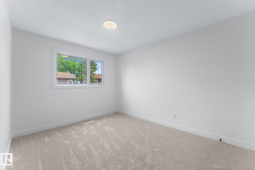 4 Belmead Gardens Nw, Edmonton, AB - Indoor Photo Showing Other Room