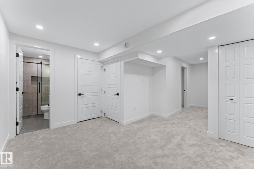 4 Belmead Gardens Nw, Edmonton, AB - Indoor Photo Showing Other Room
