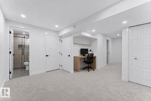 4 Belmead Gardens Nw, Edmonton, AB - Indoor