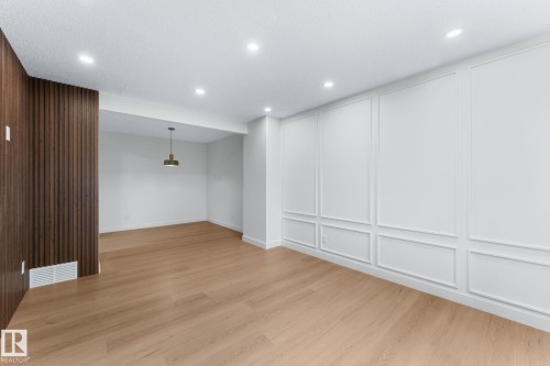 4 Belmead Gardens Nw, Edmonton, AB - Indoor Photo Showing Other Room