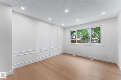 4 Belmead Gardens Nw, Edmonton, AB - Indoor Photo Showing Other Room