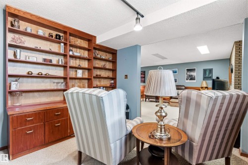 6308 131 Street Nw, Edmonton, AB - Indoor
