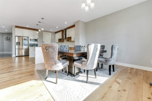 704 172 St Sw, Edmonton, AB - Indoor Photo Showing Dining Room