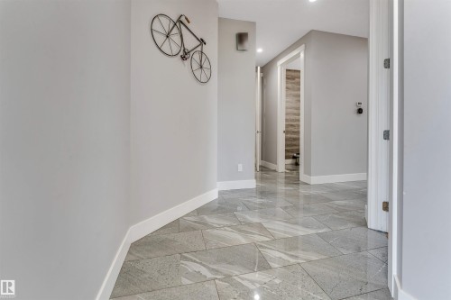 704 172 St Sw, Edmonton, AB - Indoor Photo Showing Other Room