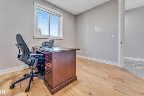 704 172 St Sw, Edmonton, AB - Indoor Photo Showing Office