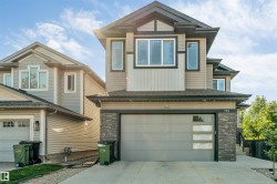 704 172 ST SW  Edmonton, AB T6W 0M5