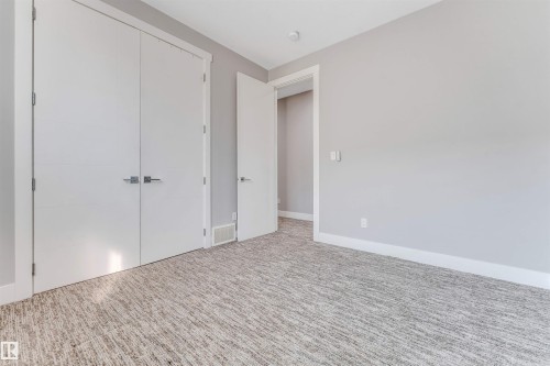 704 172 St Sw, Edmonton, AB - Indoor Photo Showing Other Room