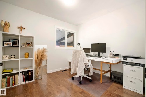 7008 91 Avenue Nw, Edmonton, AB - Indoor Photo Showing Office