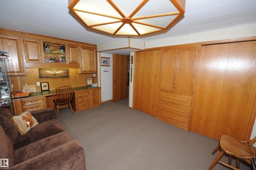 10219 155 Avenue Nw, Edmonton, AB - Indoor