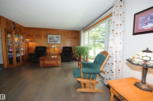 10219 155 Avenue Nw, Edmonton, AB - Indoor Photo Showing Other Room