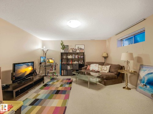4031 38 Street Nw, Edmonton, AB - Indoor