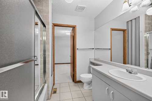 5814 181 Street Nw, Edmonton, AB - Indoor Photo Showing Bathroom