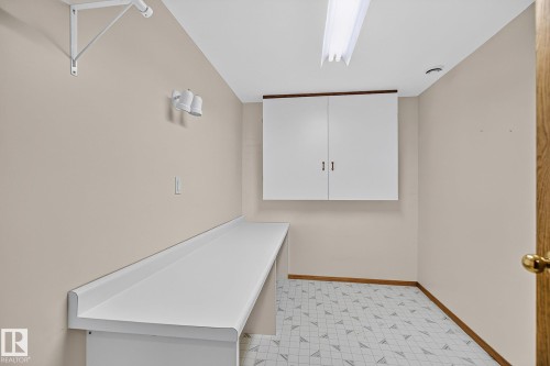 5814 181 Street Nw, Edmonton, AB - Indoor Photo Showing Other Room