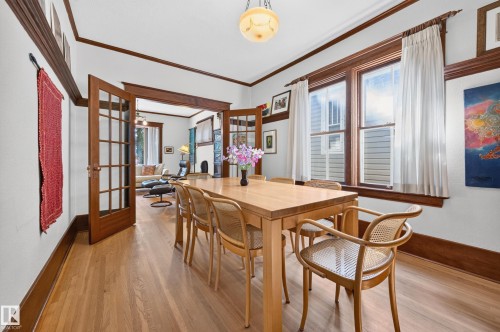 9662 85 Avenue Nw, Edmonton, AB - Indoor Photo Showing Dining Room