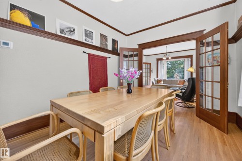9662 85 Avenue Nw, Edmonton, AB - Indoor