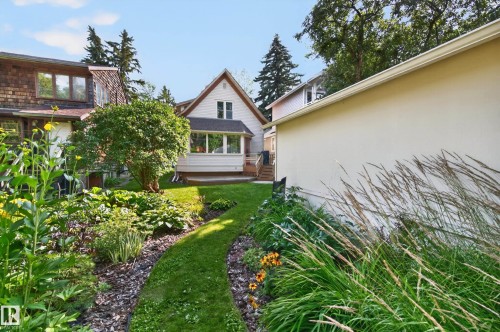 9662 85 Avenue Nw, Edmonton, AB - Outdoor