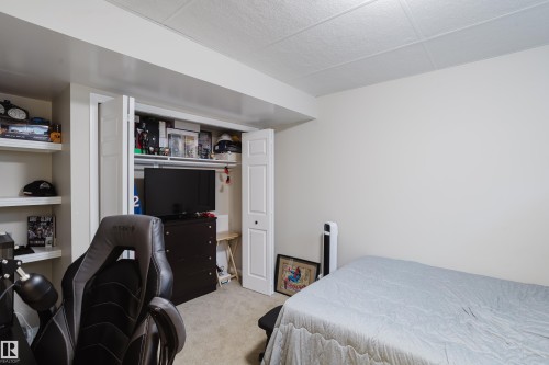 16345 134 Street Nw, Edmonton, AB - Indoor Photo Showing Bedroom