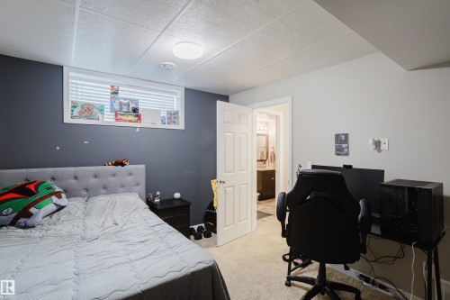 16345 134 Street Nw, Edmonton, AB - Indoor Photo Showing Bedroom