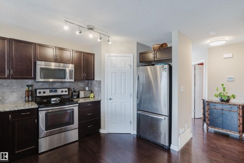 16345 134 Street Nw, Edmonton, AB - Indoor Photo Showing Kitchen