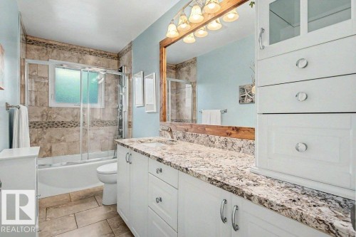 12112 38 Street Nw, Edmonton, AB - Indoor Photo Showing Bathroom