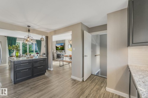 14115 70 Street Nw, Edmonton, AB - Indoor