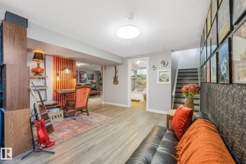 14115 70 Street Nw, Edmonton, AB - Indoor