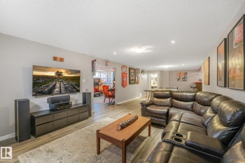 14115 70 Street Nw, Edmonton, AB - Indoor Photo Showing Living Room