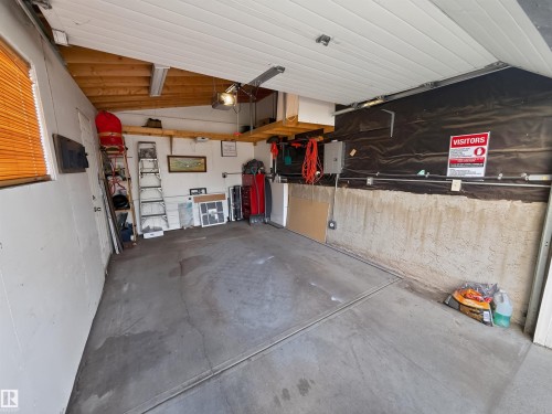 12 Mathias Avenue, Spruce Grove, AB - Indoor Photo Showing Garage