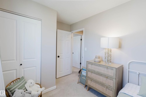 10946 Beaumaris Road Nw, Edmonton, AB - Indoor Photo Showing Other Room