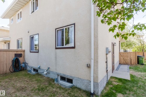 10946 Beaumaris Road Nw, Edmonton, AB - Outdoor With Exterior